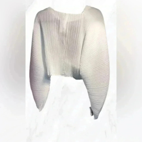 NWT Good American “plisse” sculpted  long sleeve cream 1/2 - Picture 3 of 5